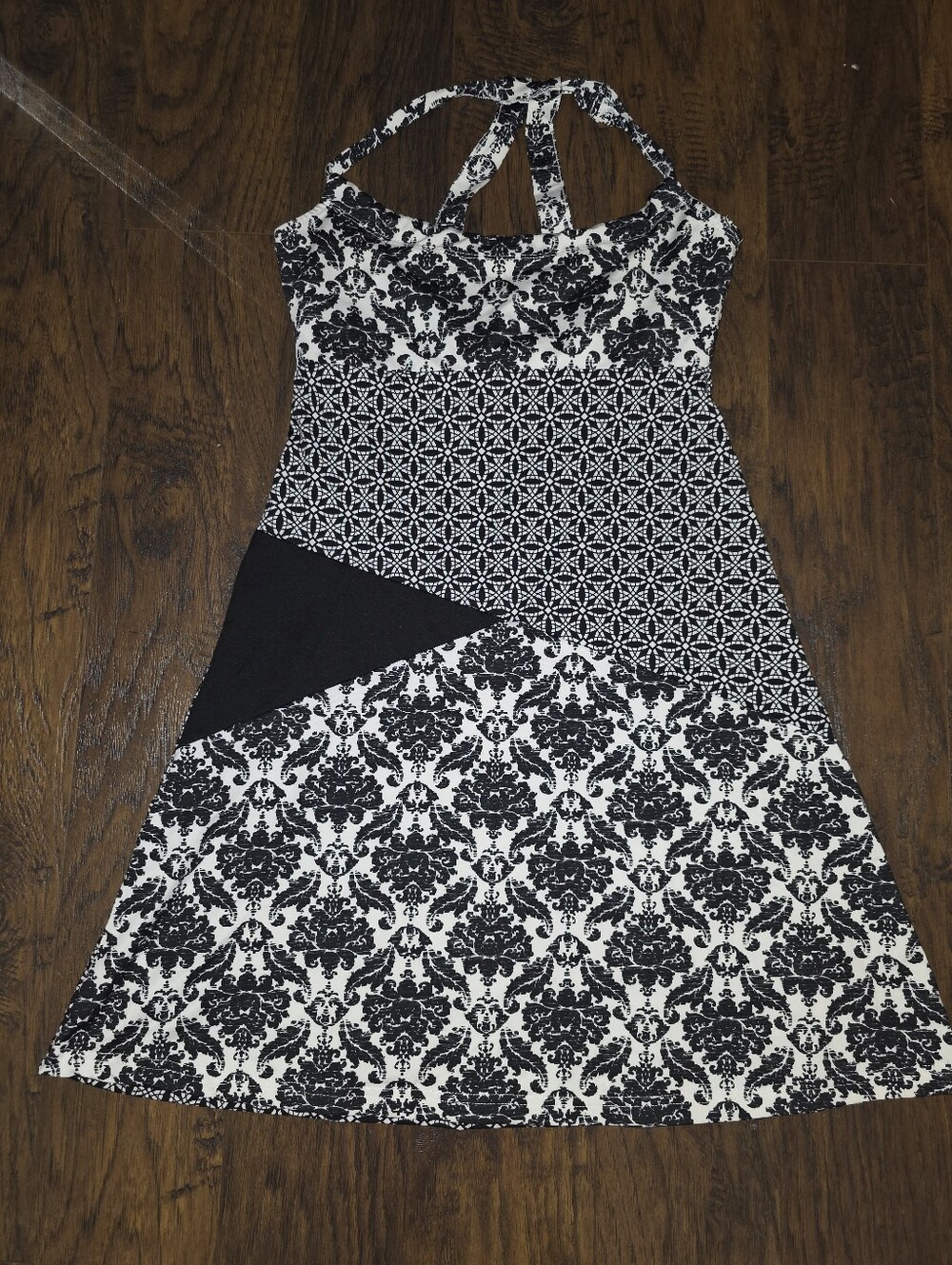 lola Black and White Patterned Halter Camisole Dress
